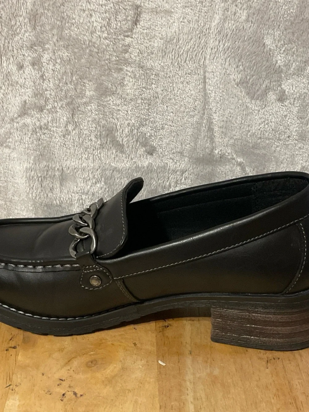 Eastland Black faux Leather Loafers with Chunky Silver Chain